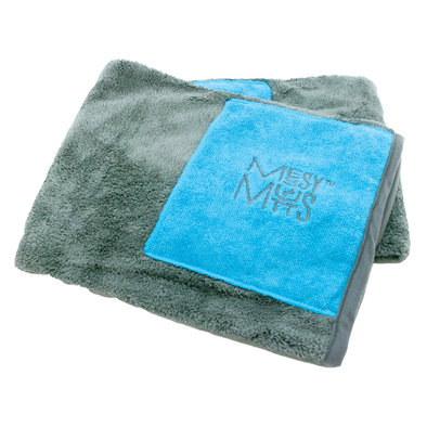 Messy Mutts, Microfiber Ultra Soft Towel w/ Hand Pockets - Medium